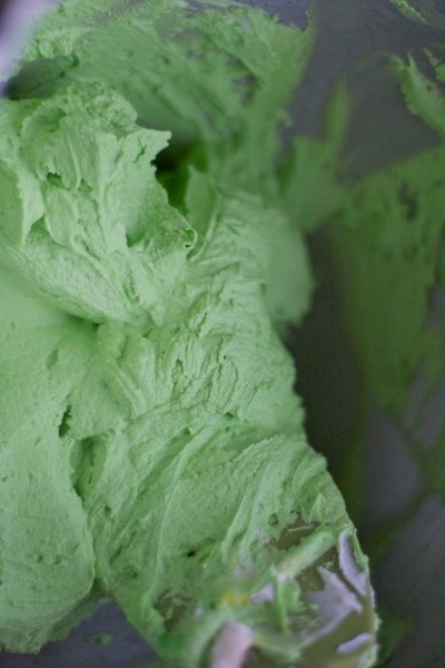 green buttercream icing