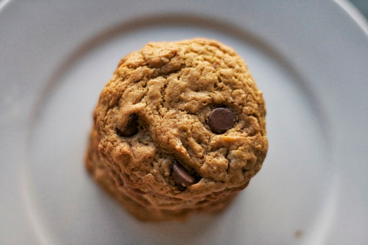 flourless chocolate chip peanut butter oatmeal cookies simply social blog