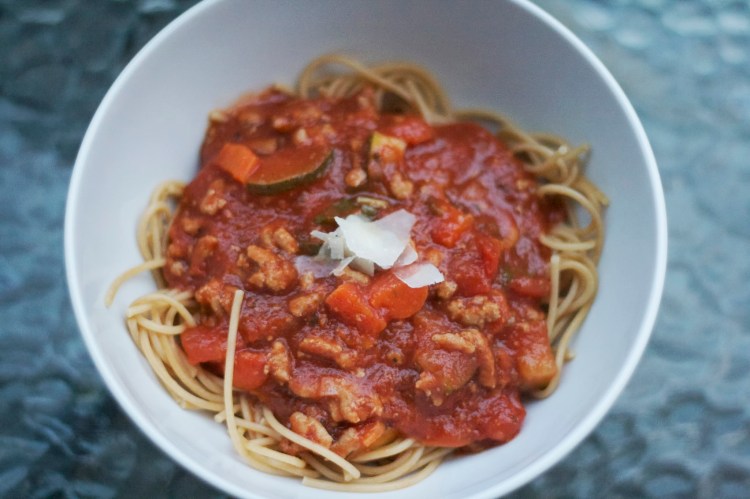 whole wheat spaghetti vegetables turkey meat sauce simply social blog 