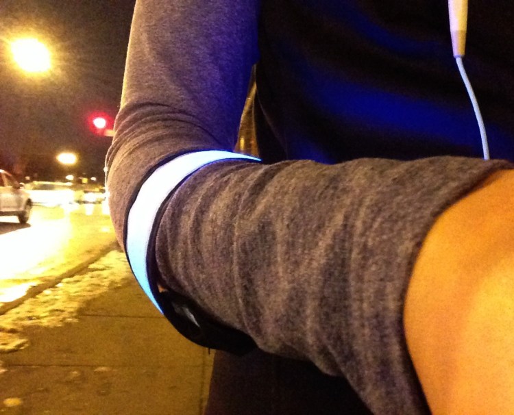 glow_arm_band