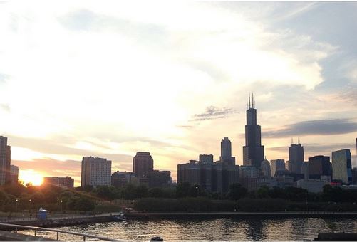 chicago skyline, shedd aquarium, running in chicago, chicago farewell tour, running in the city