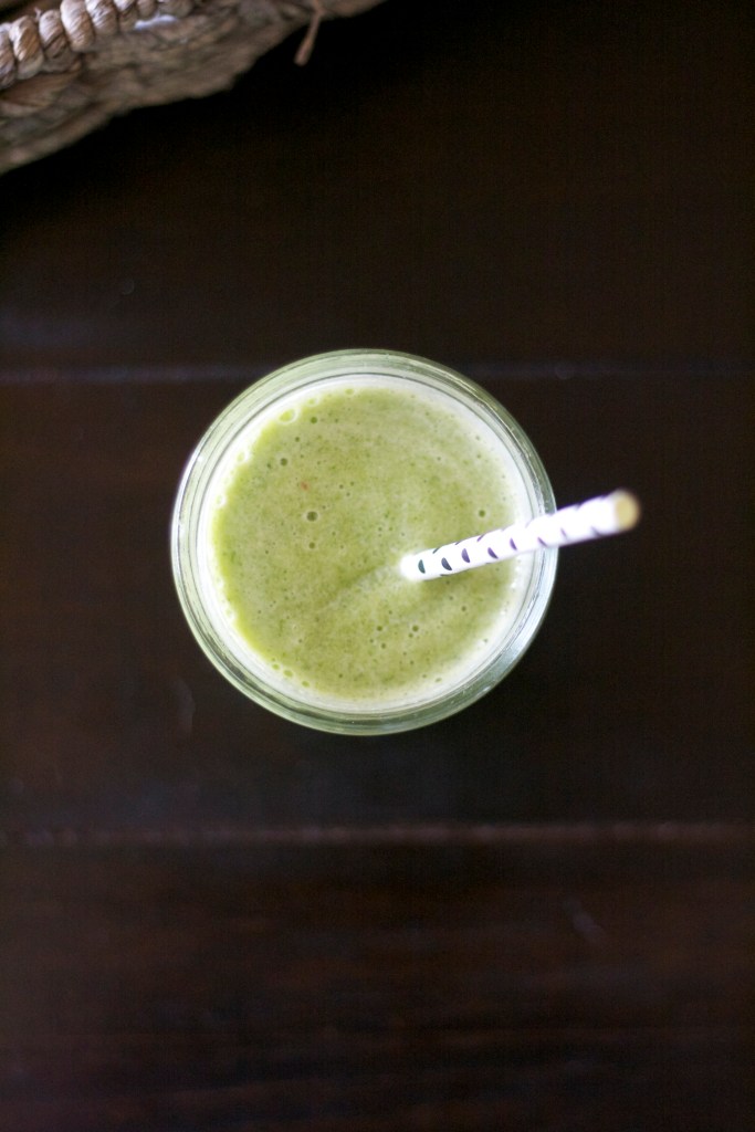 easy green juice recipe, kale and spinach juice, green juice, healthy juice recipes, green smoothie recipe