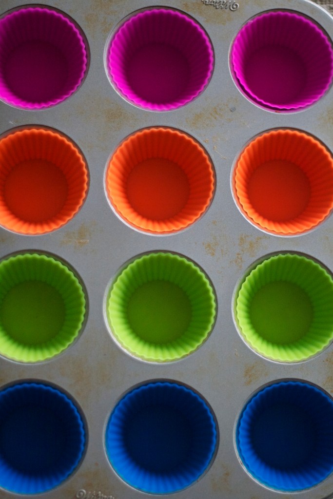 new york baking company, silicone baking cups, banana crumb muffin recipes, breakfast, baking, brunch, recipes