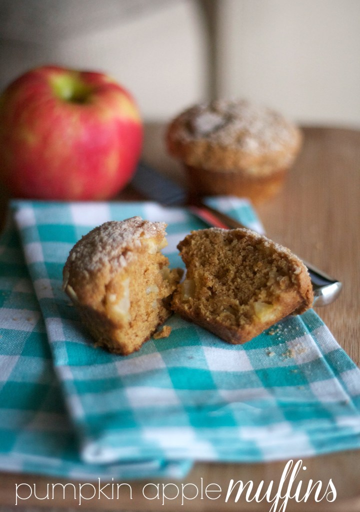 pumpkin apple muffins, recipes, breakfast, brunch, baking, fall, streusel topping, apple, pumpkin