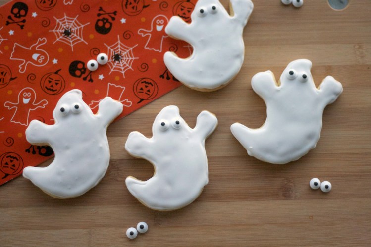 royal icing, sugar cookies, halloween, iced ghost sugar cookies, halloween dessert, cookies, sugar cookies, goblin cookies, halloween treats