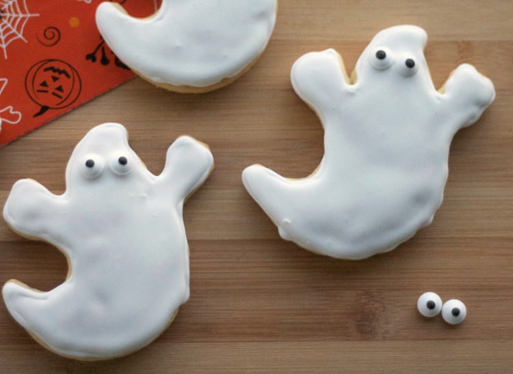 royal icing, sugar cookies, halloween, iced ghost sugar cookies, halloween dessert, cookies, sugar cookies, goblin cookies, halloween treats