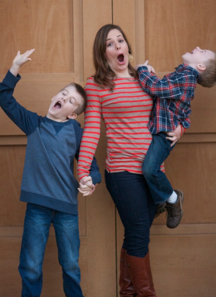 family photographs, children, photography, springfield, illinois, old state capital, christmas cards, holiday, boys