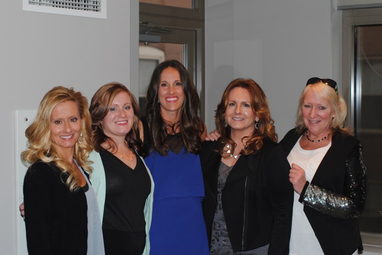 bachelorette party, chicago, girlfriends, wedding, spring, friends, travel, family