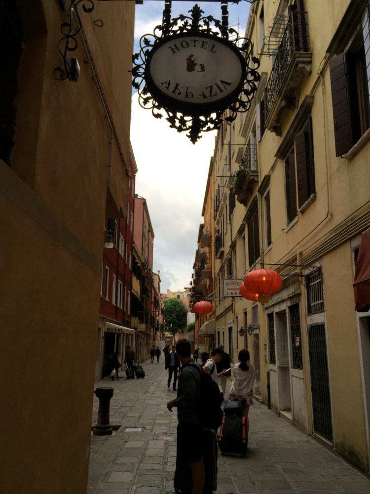 venice, italy, honeymoon in italy, venezia, travel, wedding, canal, bridge, hotel abbazia