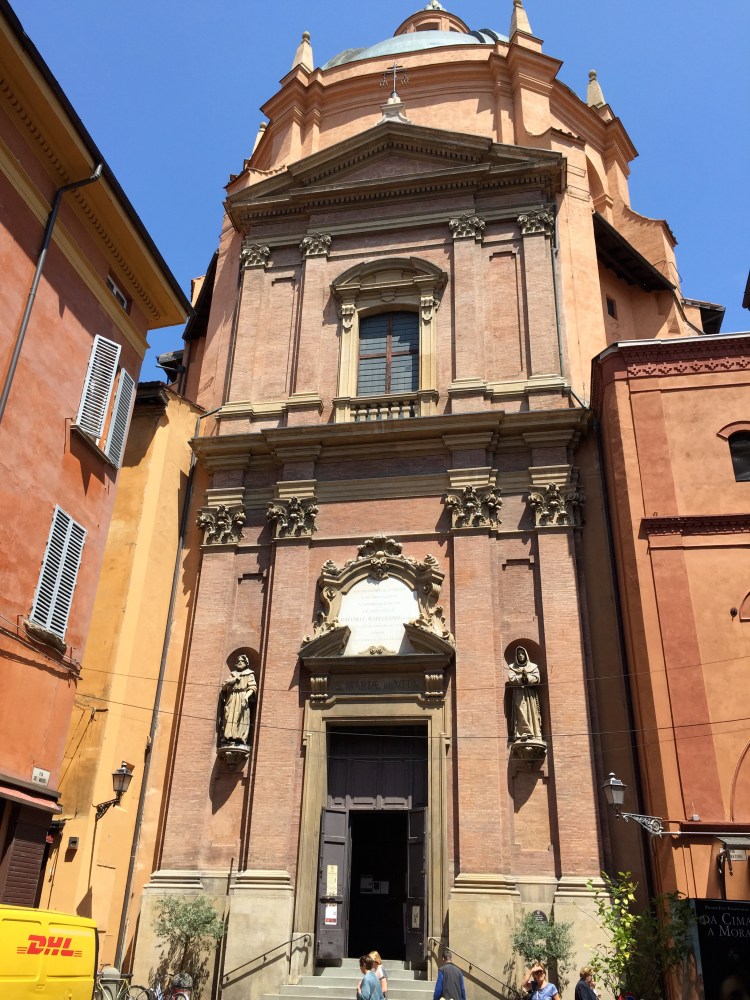 Bologna, italy, honeymoon in Italy, San Luca, basilica, bolognese, open markets, porticoes, travel, summer in italy, bolognese food