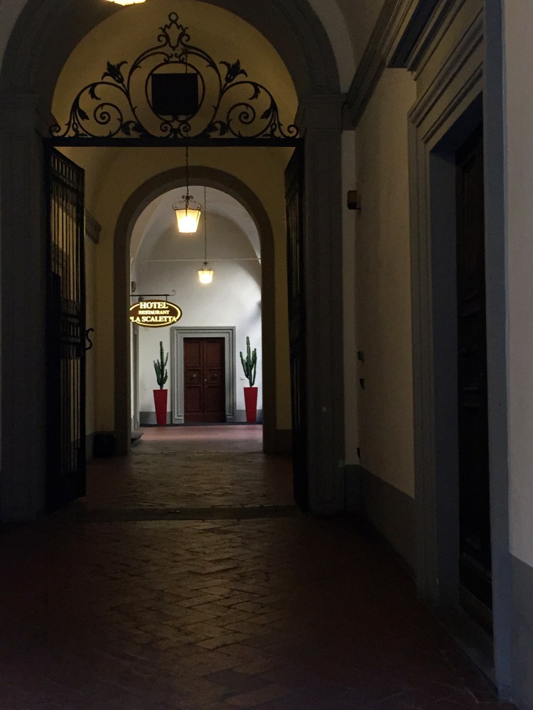 Florence, firenze, Italy, honeymoon in italy, honeymoon, wedding, travel, duomo, ponte vecchio, tuscany, la scaletta, palazzo pitti, boboli gardens, renaissance art, 