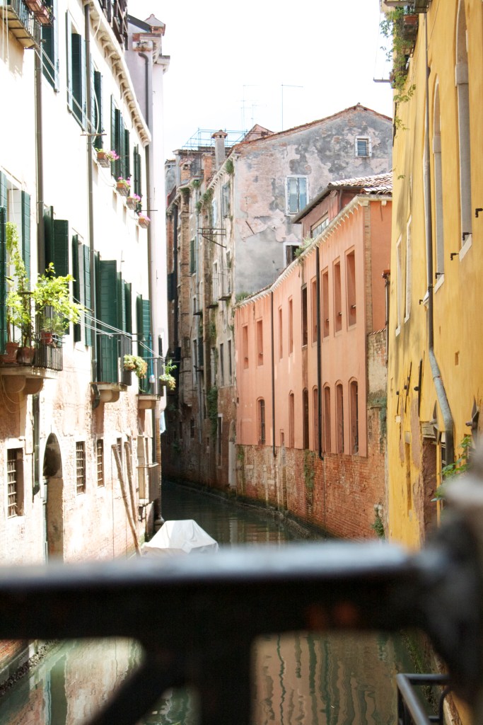 venice, italy, honeymoon in italy, venezia, travel, wedding, canal, bridge