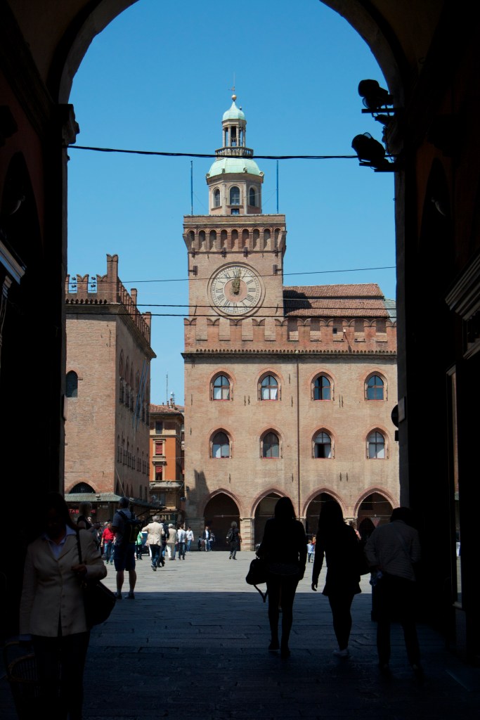 Bologna, italy, honeymoon in Italy, San Luca, basilica, bolognese, open markets, porticoes, travel, summer in italy, bolognese food