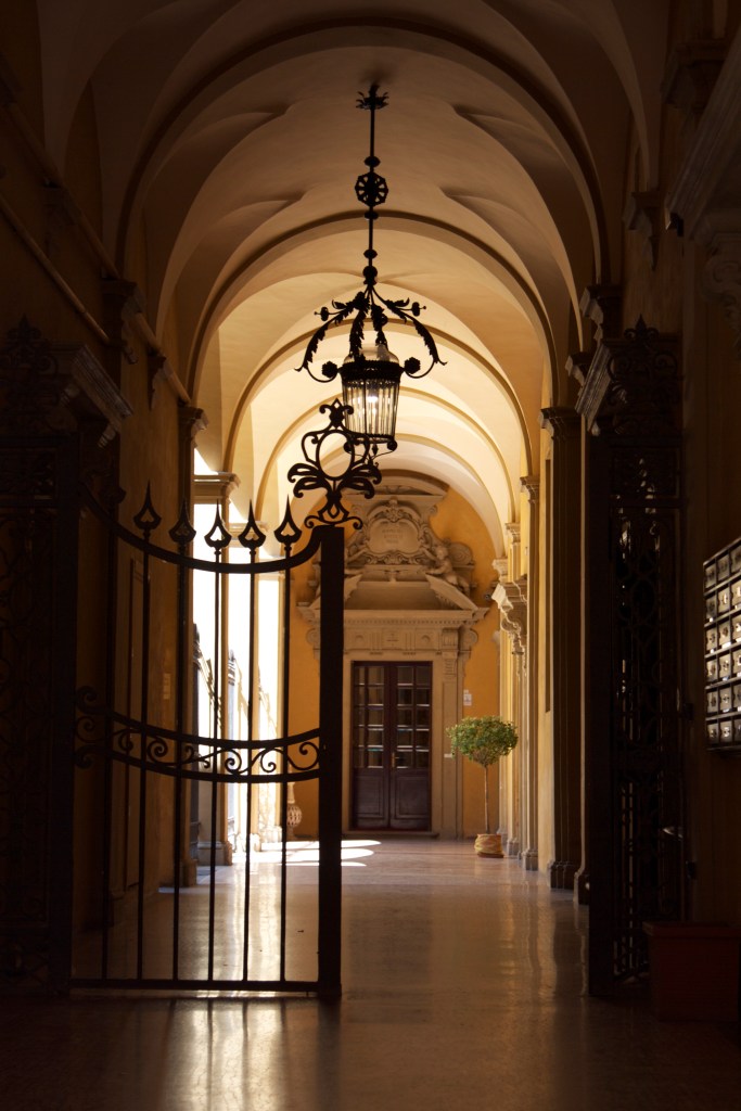 Bologna, italy, honeymoon in Italy, San Luca, basilica, bolognese, open markets, porticoes, travel, summer in italy, bolognese food