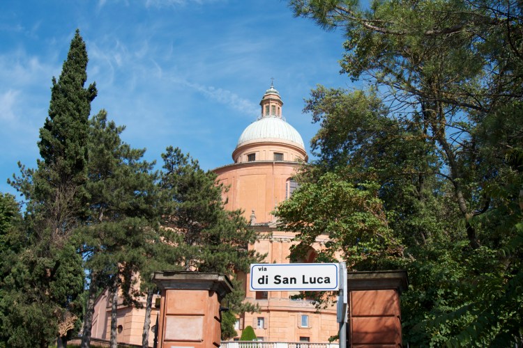 Bologna, italy, honeymoon in Italy, San Luca, basilica, bolognese, open markets, porticoes, travel, summer in italy, bolognese food