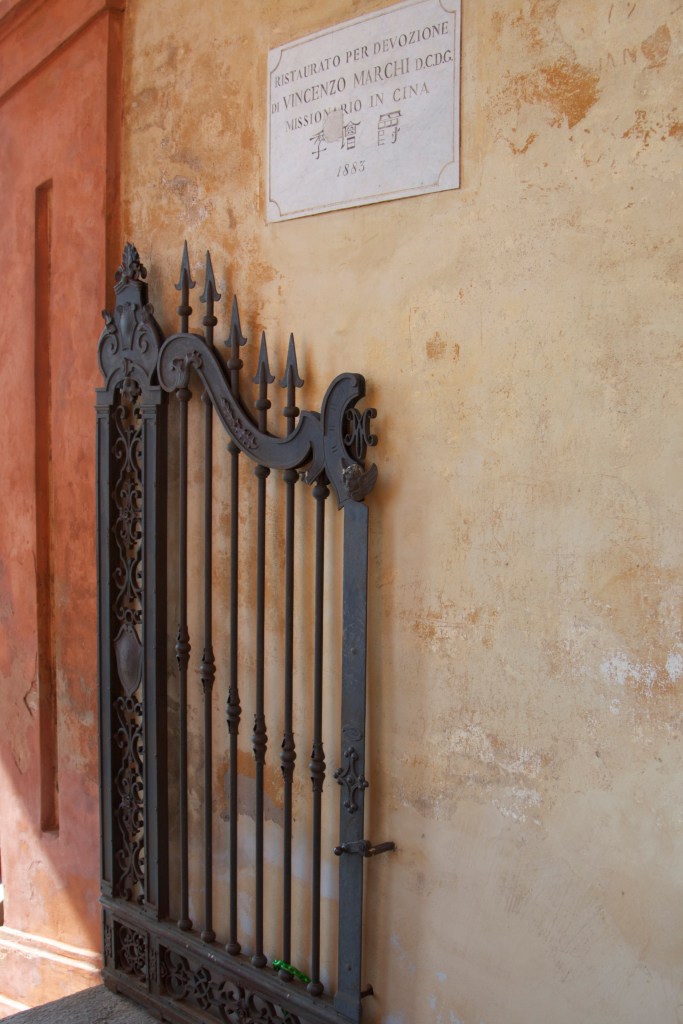 Bologna, italy, honeymoon in Italy, San Luca, basilica, bolognese, open markets, porticoes, travel, summer in italy, bolognese food