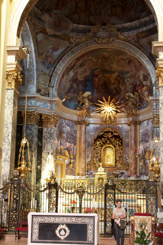 Bologna, italy, honeymoon in Italy, San Luca, basilica, bolognese, open markets, porticoes, travel, summer in italy, bolognese food