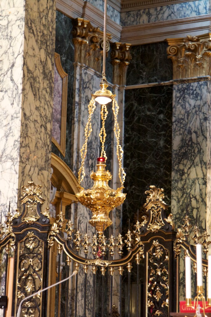 Bologna, italy, honeymoon in Italy, San Luca, basilica, bolognese, open markets, porticoes, travel, summer in italy, bolognese food