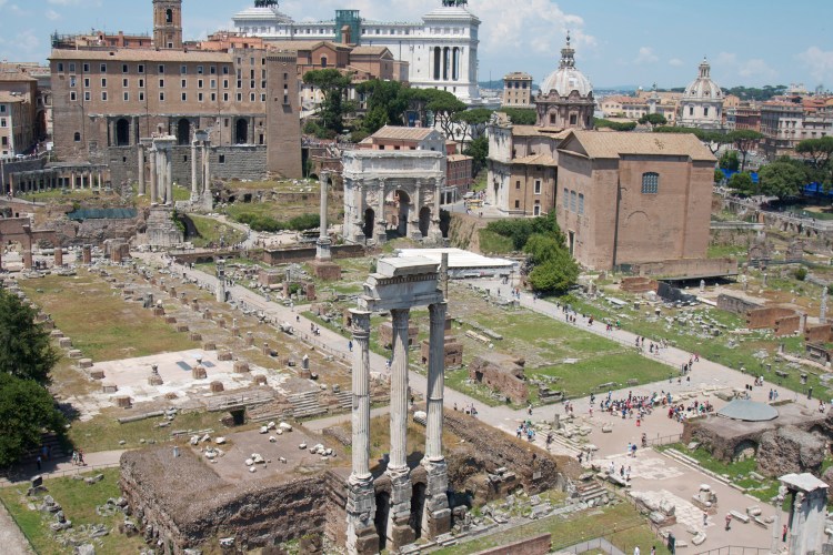 roma, rome, honeymoon in italy, colosseum, gladiator, ruins, roman forum, vacation, honeymoon,  
